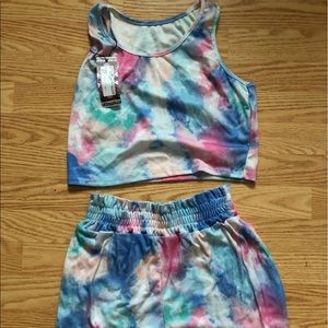 Boohoo cropped tie dye set